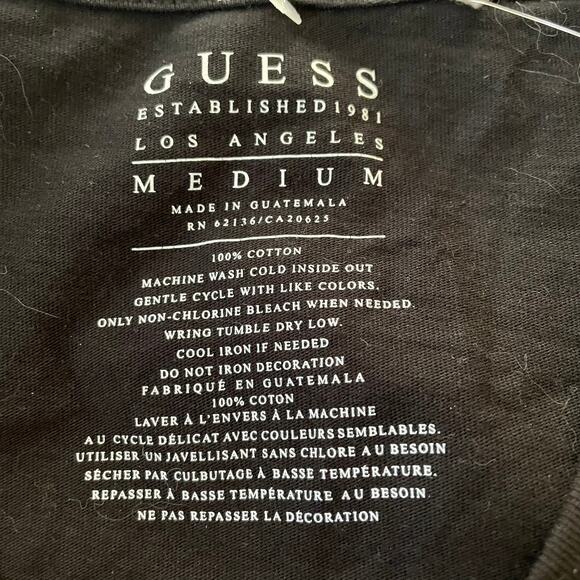 NWT  Guess Los Angeles black graphic v-neck t-shirt M - Picture 5 of 9